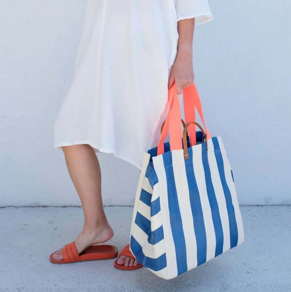 Clare V. Beach Tote Azul Shell No Clutch Rare - Picture 2 of 16